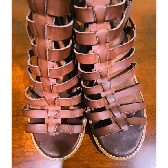 Crown Vintage Brown Strappy Gladiator Heels‎ - Size 9.5 - Picture 3 of 4